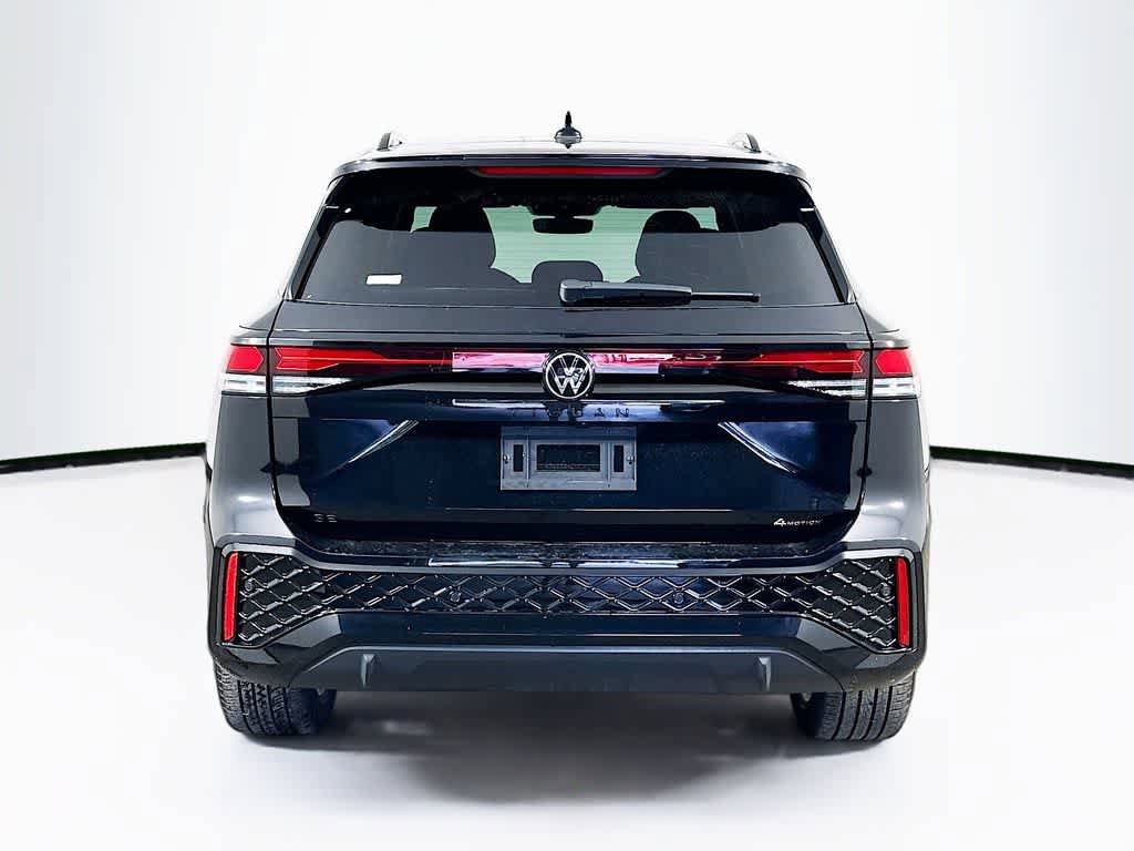 Used 2025 Volkswagen Tiguan SE R-Line AWD/4WD image 5