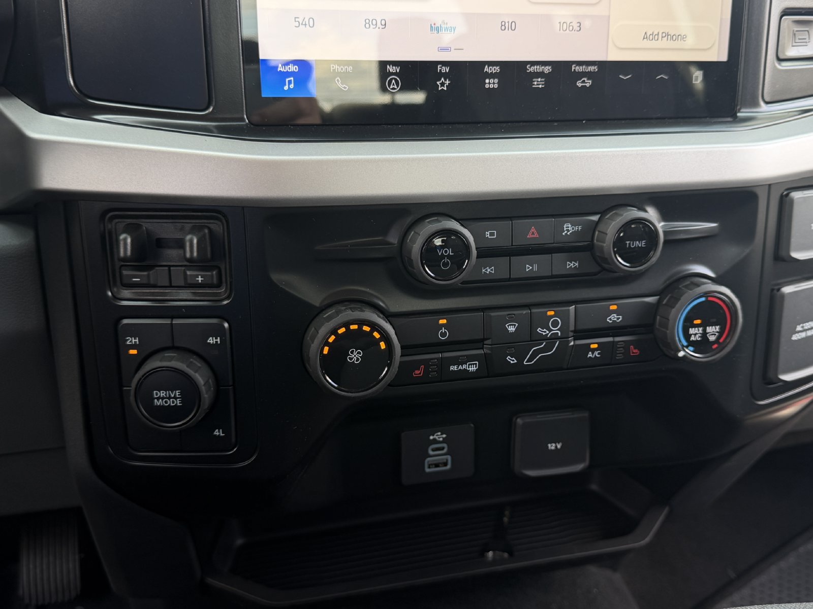New 2026 Ford F350 XLT w/ XLT Premium Package AWD/4WD image 20