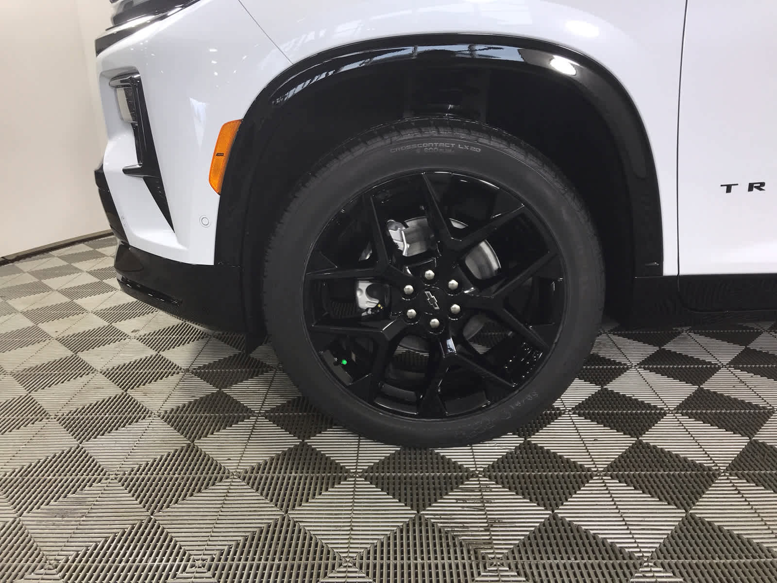 New 2026 Chevrolet Traverse RS w/ LPO, Floor Liner Package image 4