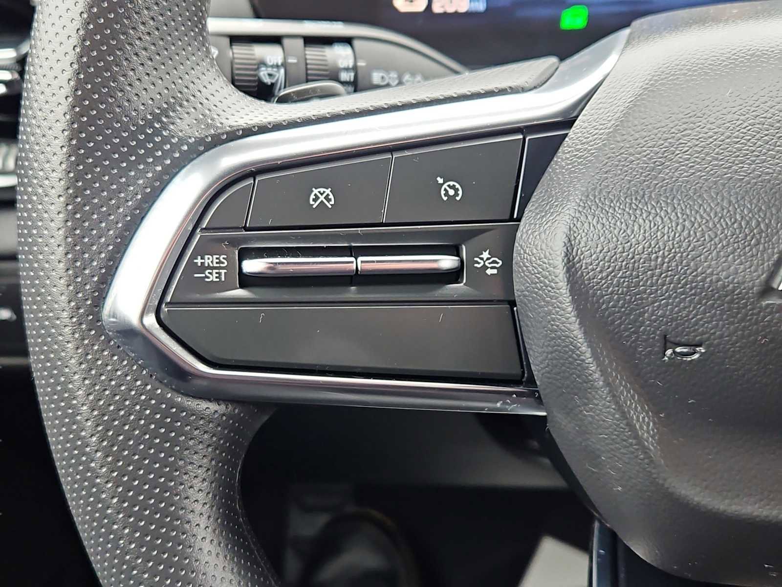 Used 2025 Chevrolet Blazer EV LT AWD/4WD image 17