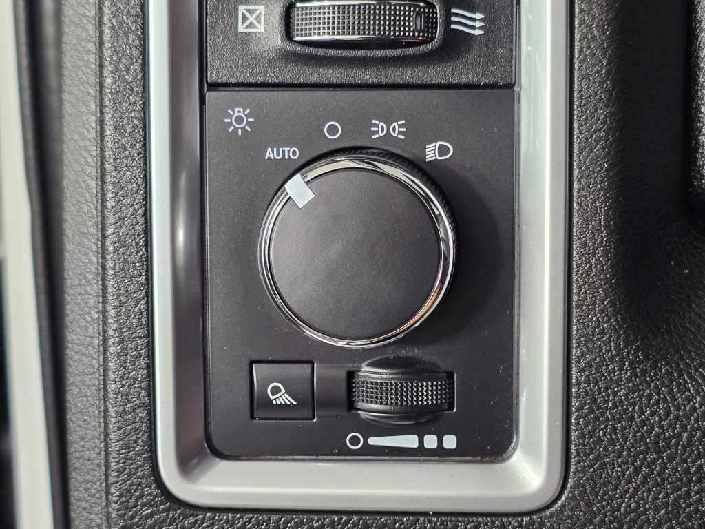 Used 2024 RAM 1500 Warlock AWD/4WD image 26