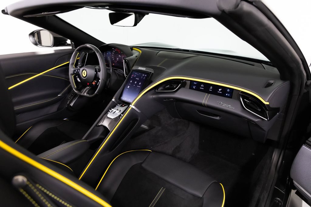 Used 2025 Ferrari Roma Spider RWD image 40