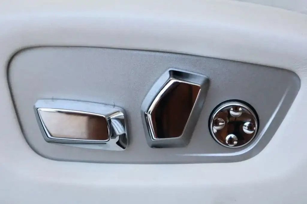 Certified 2015 Rolls-Royce Wraith RWD image 20