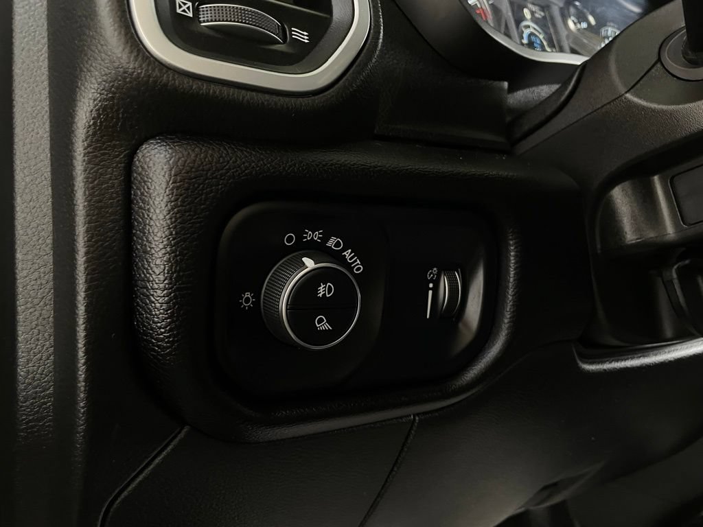 Used 2024 RAM 3500 Big Horn AWD/4WD image 24