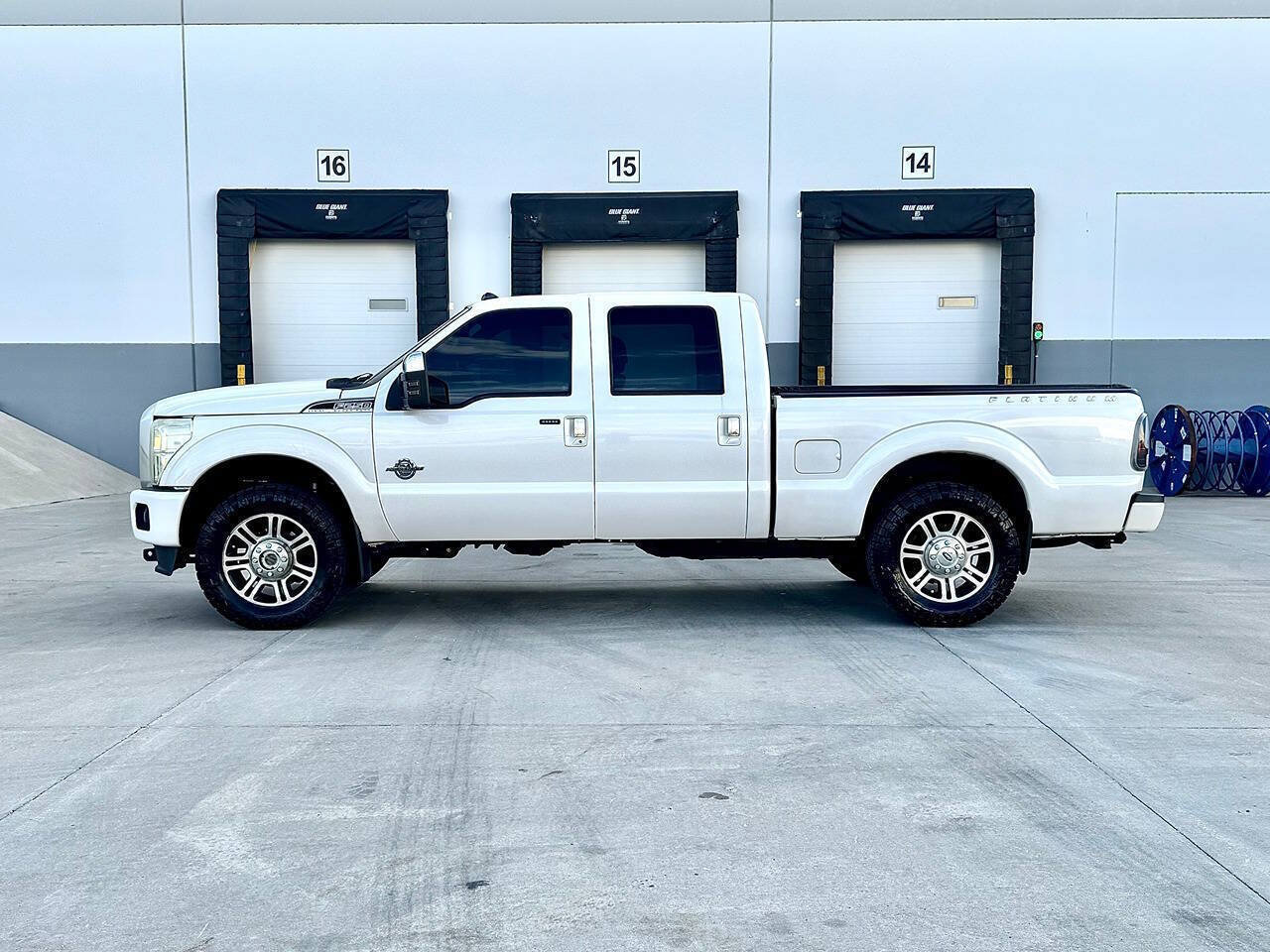 Used 2016 Ford F250 Platinum w/ Platinum Package AWD/4WD image 10