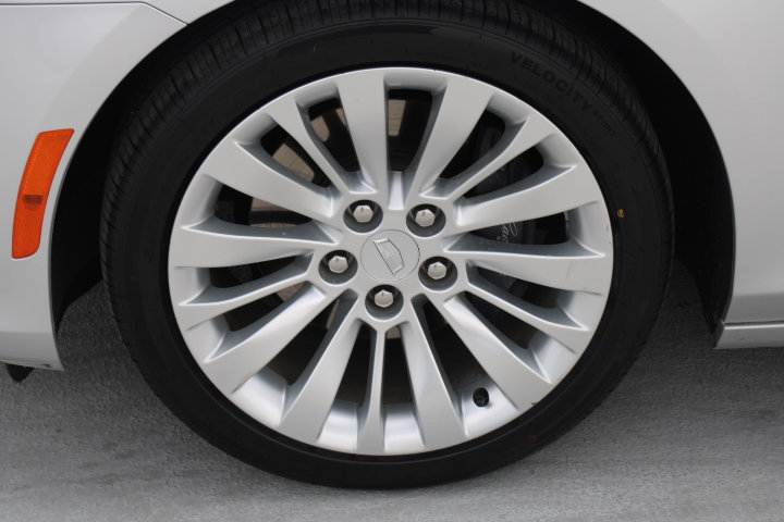 Used 2018 Cadillac CTS Luxury image 9