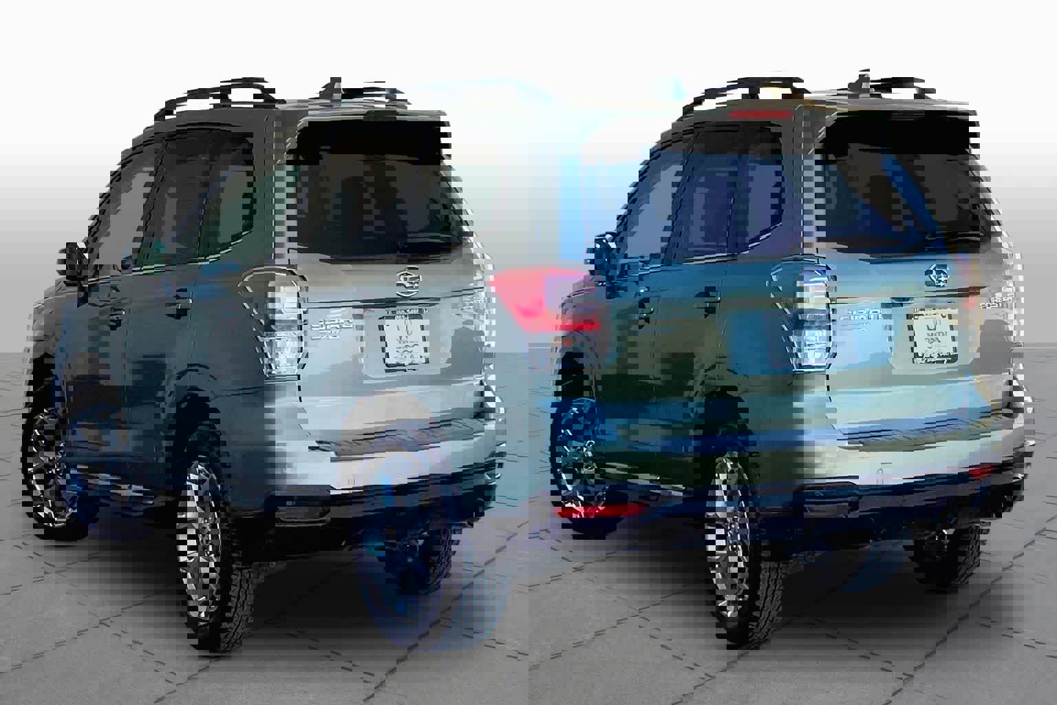 Used 2018 Subaru Forester 2.5i Touring w/ Popular Package #2 image 12