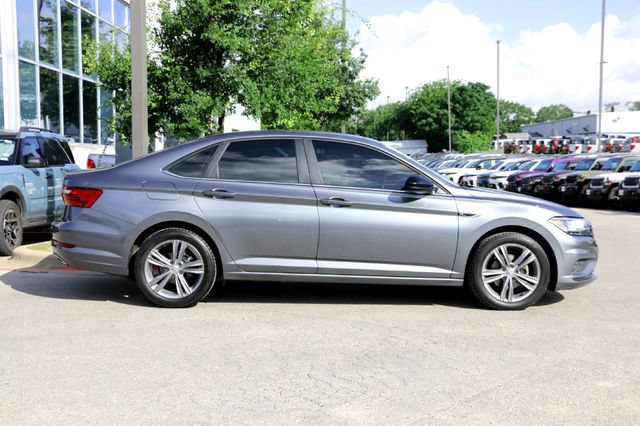 Used 2020 Volkswagen Jetta R-Line w/ R-Line Cold Weather Package FWD image 4