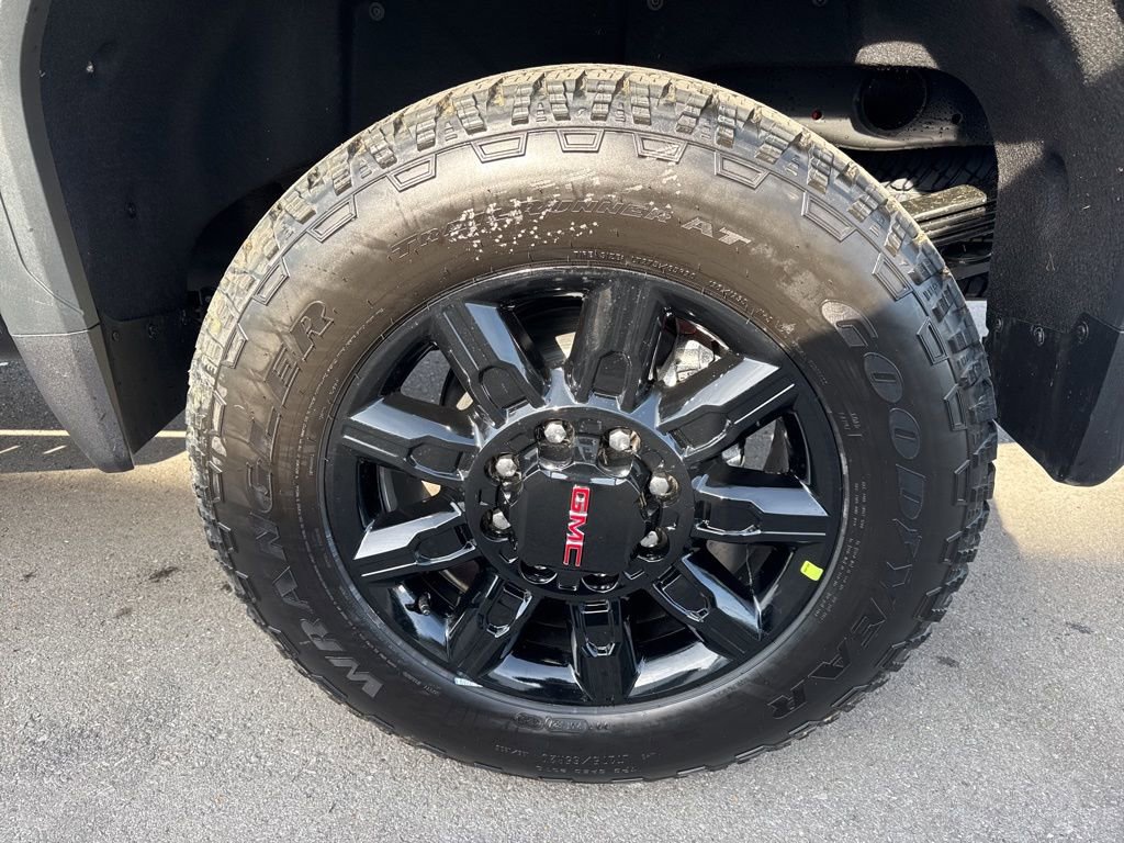 New 2026 GMC Sierra 2500 AT4 w/ AT4 Premium Plus Package image 32