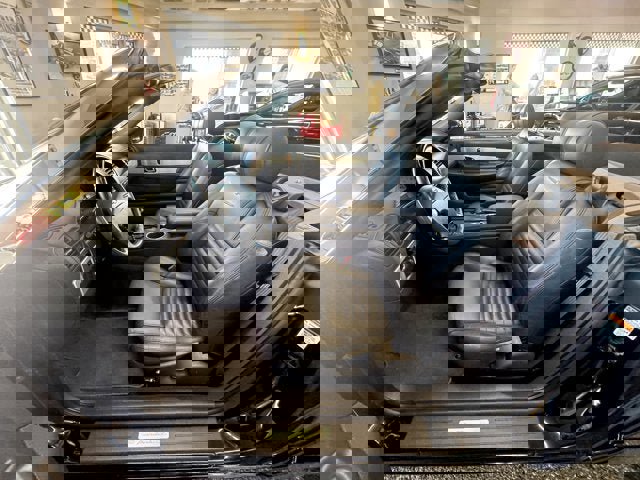 Used 2002 Ford Thunderbird image 9