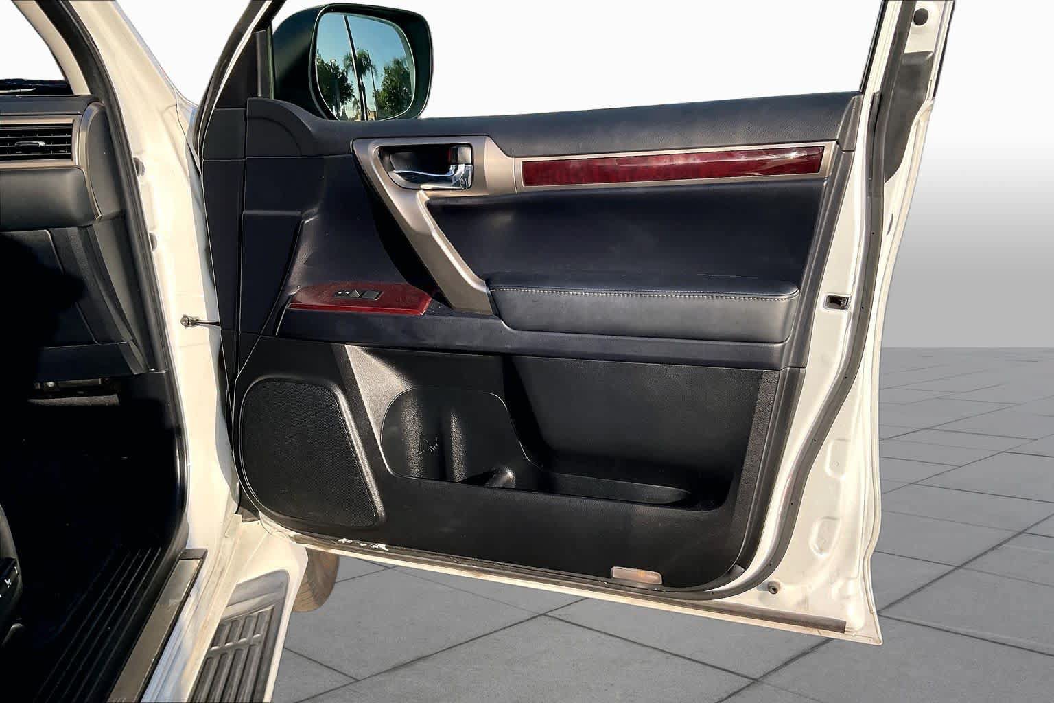 Used 2019 Lexus GX 460 Premium AWD/4WD image 22
