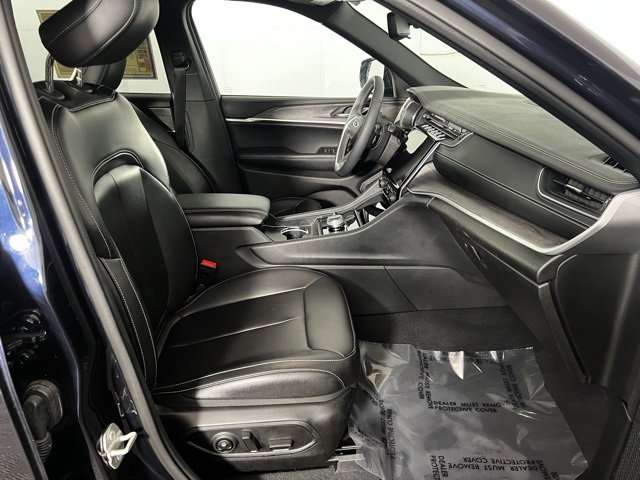 Used 2024 Jeep Grand Cherokee L Limited image 22