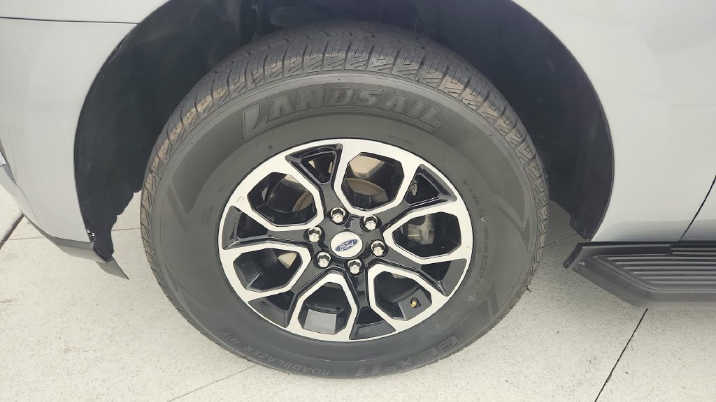 Used 2024 Ford Expedition XLT RWD image 31