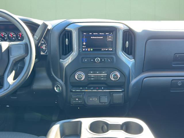 Used 2023 Chevrolet Silverado 1500 Custom image 24