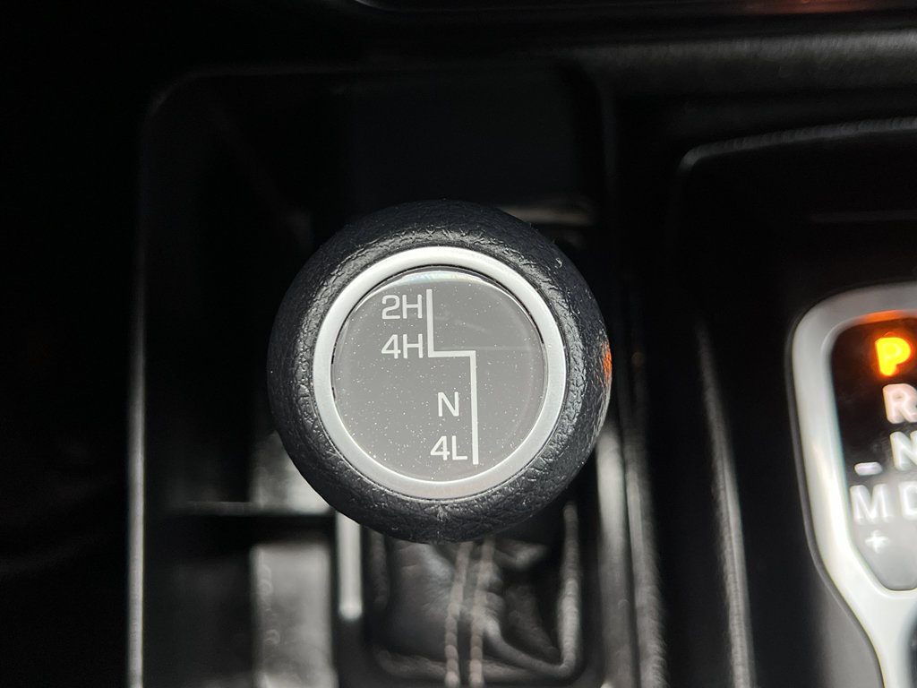 Used 2018 Jeep Wrangler Unlimited Sahara w/ Cold Weather Group image 24