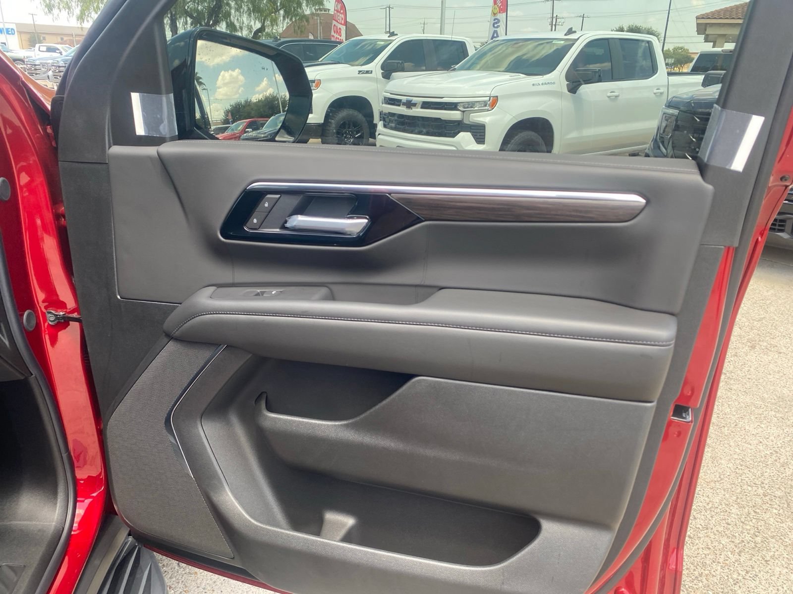 New 2026 Chevrolet Tahoe LS w/ LPO, Dark Essentials Package RWD image 9