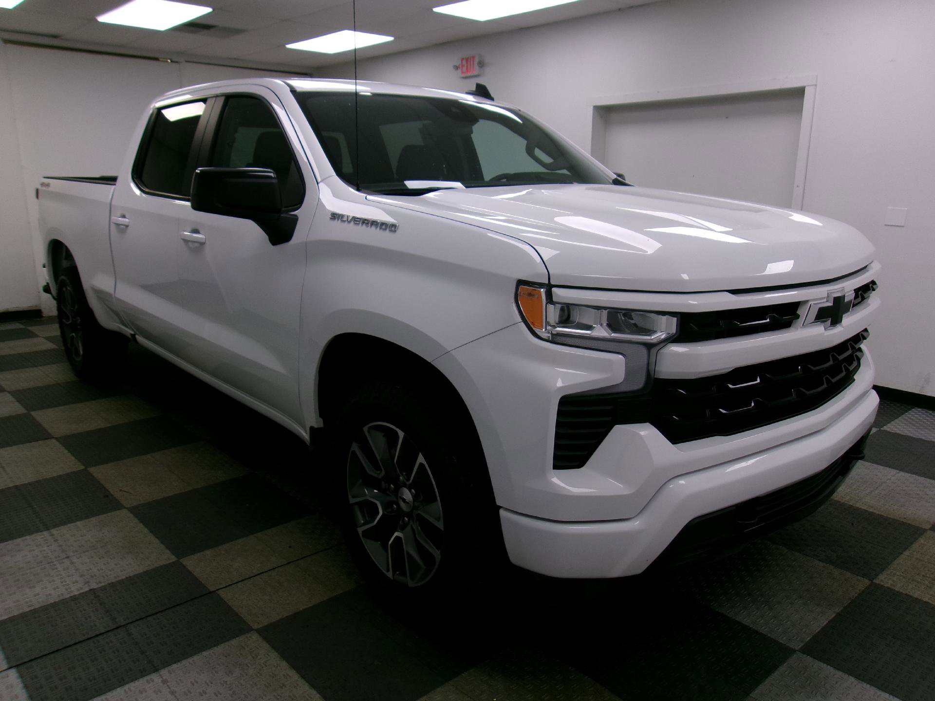 Certified 2025 Chevrolet Silverado 1500 RST AWD/4WD image 14