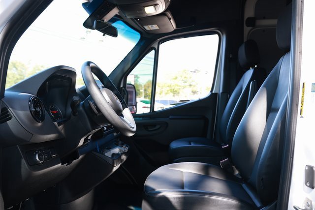 Used 2023 Mercedes-Benz Sprinter 144 Cargo image 10
