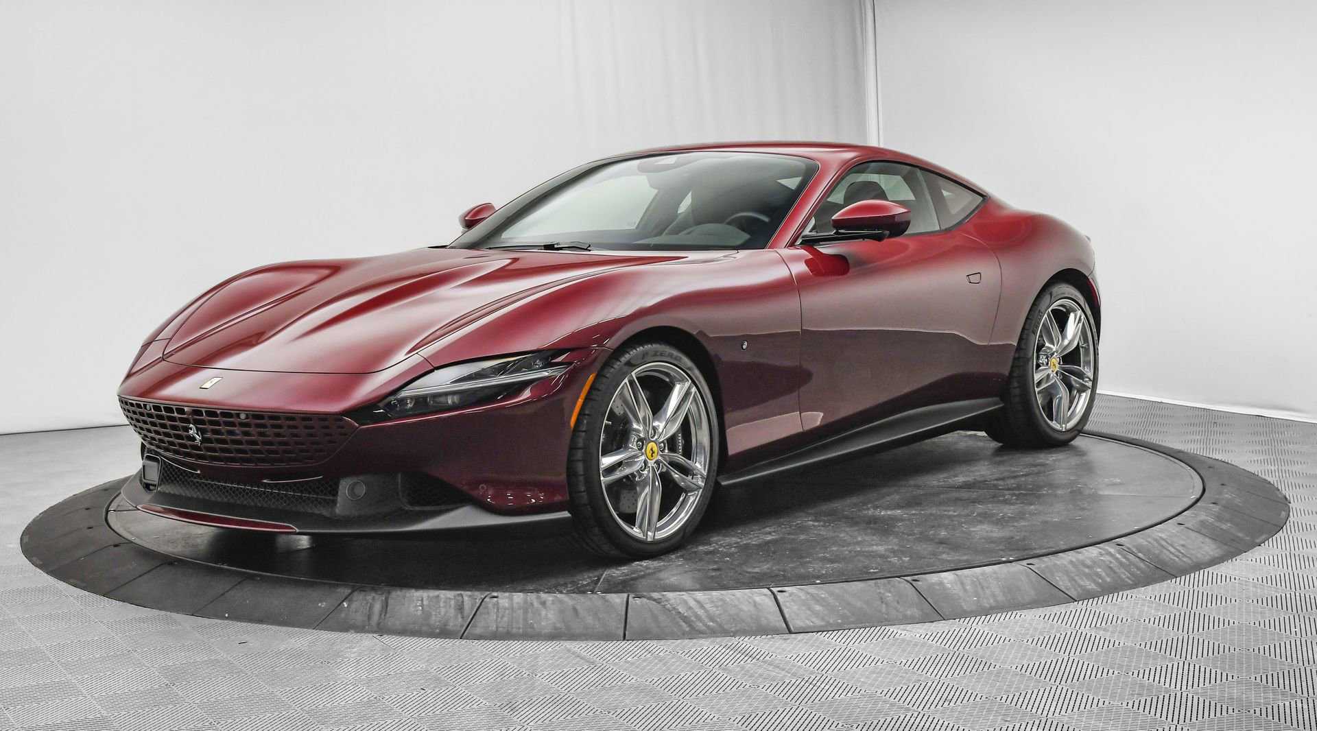 Used 2023 Ferrari Roma image 4