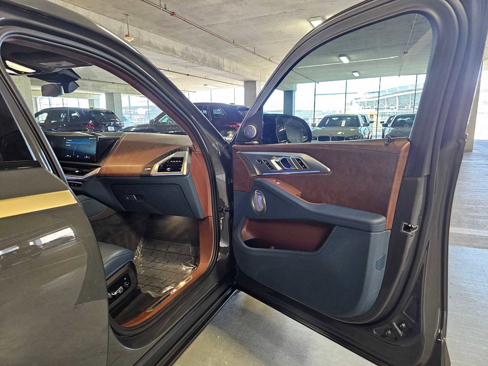 Used 2023 BMW XM AWD/4WD image 38