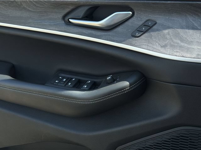 Used 2023 Jeep Grand Cherokee Limited AWD/4WD image 15