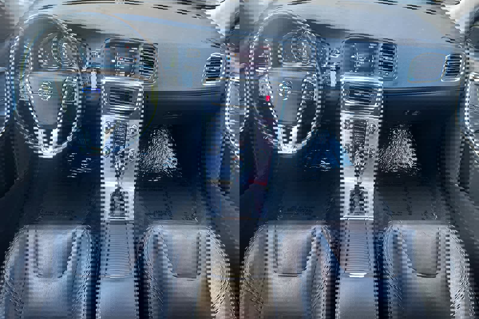 Used 2017 Volvo S60 T5 Dynamic w/ Vision Package image 3