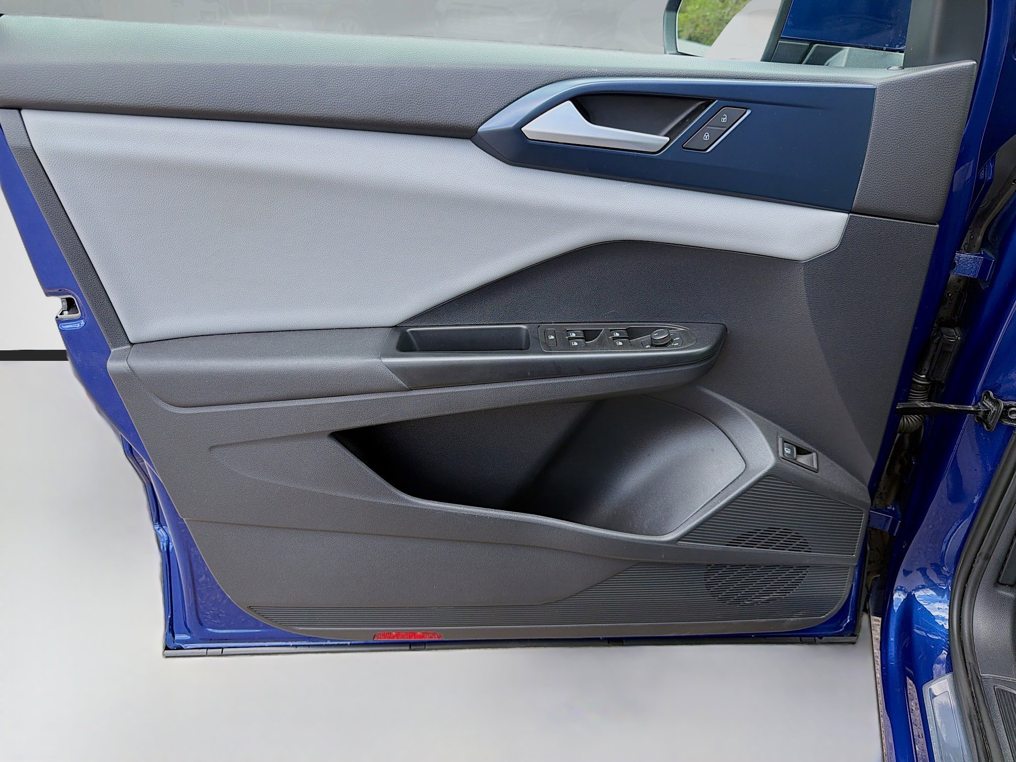 Used 2022 Volkswagen Taos SE image 20