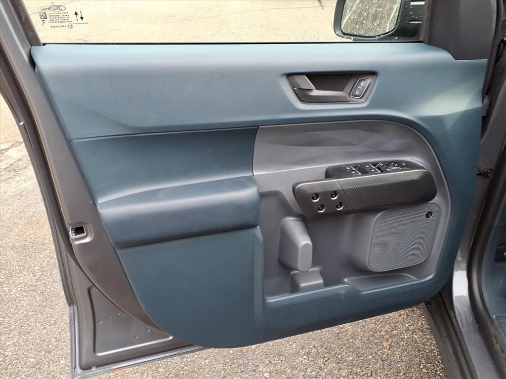 New 2026 Ford Maverick Lariat w/ Black Appearance Package image 17