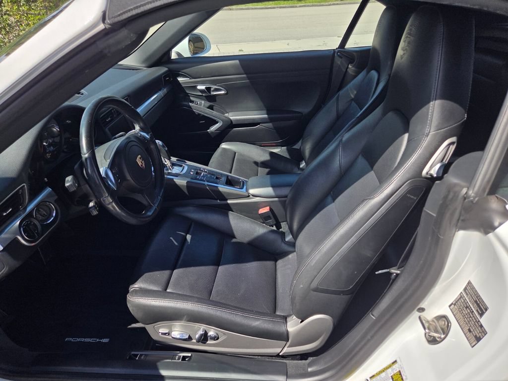 Used 2013 Porsche 911 Carrera RWD image 9