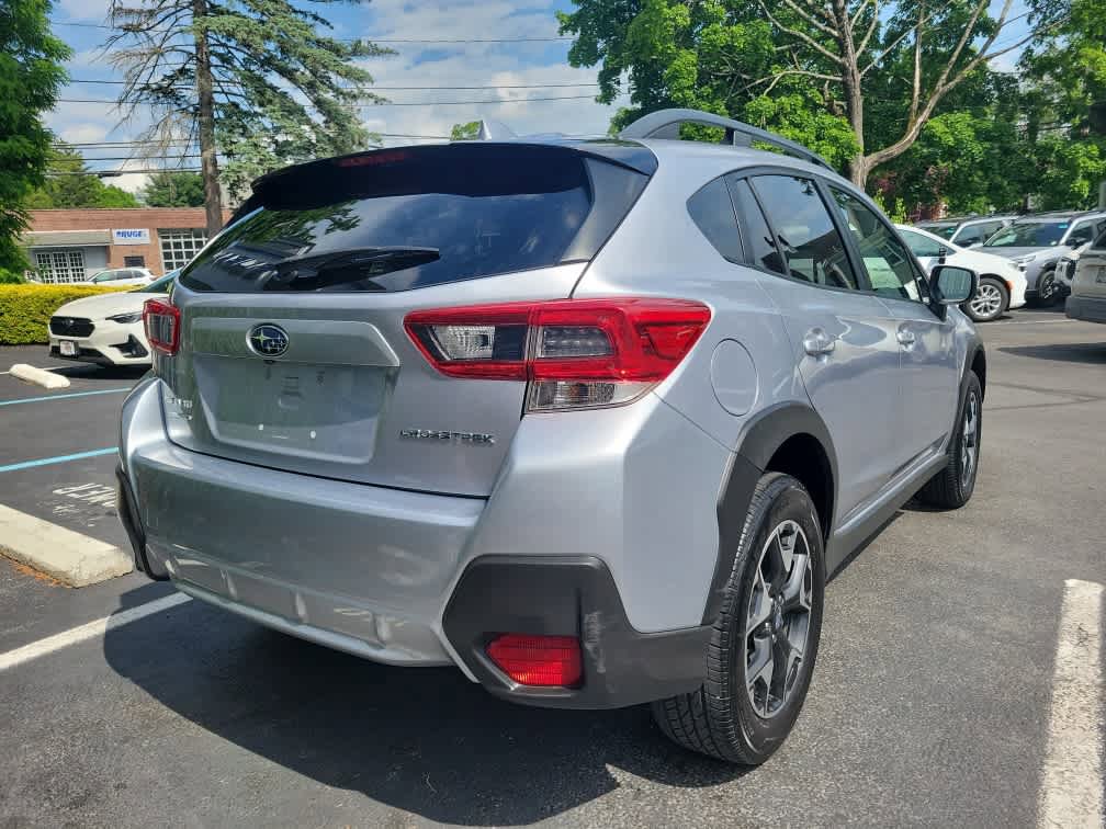 Used 2020 Subaru Crosstrek 2.0i Premium w/ Moonroof Package 1 AWD/4WD image 3
