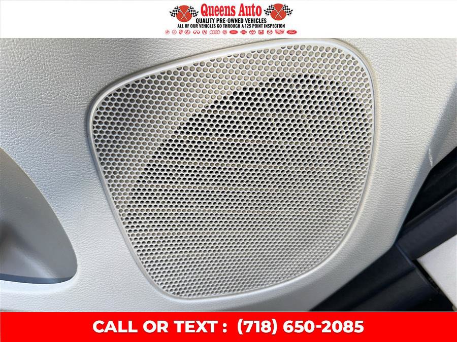 Used 2019 Dodge Grand Caravan SE FWD image 37