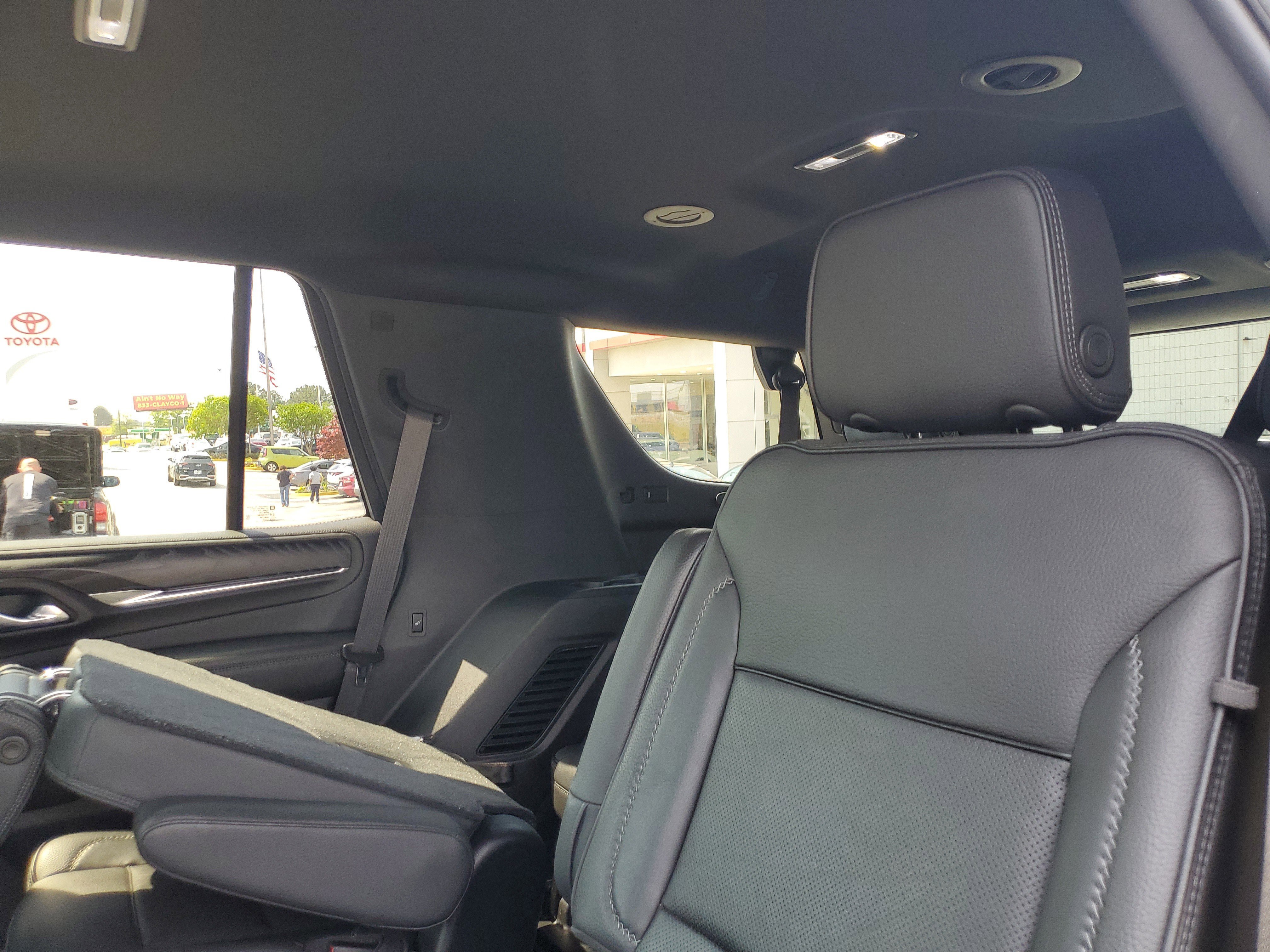 Used 2021 GMC Yukon Denali AWD/4WD image 9