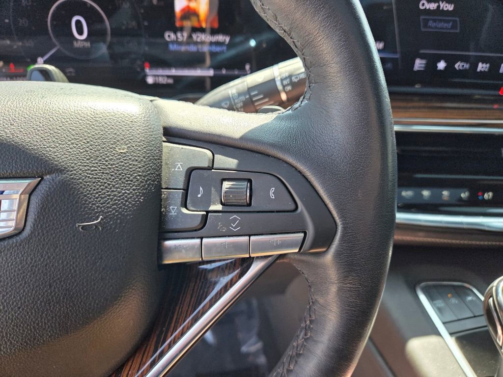 Used 2023 Cadillac Escalade Premium Luxury image 33