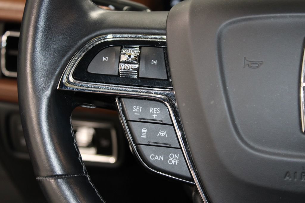 Used 2022 Lincoln Nautilus Reserve w/ Equipment Group 201A image 38