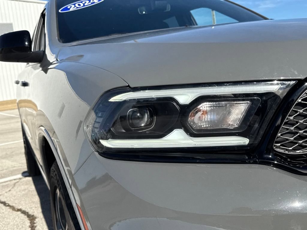 Used 2024 Dodge Durango SXT w/ SXT Blacktop Group image 12