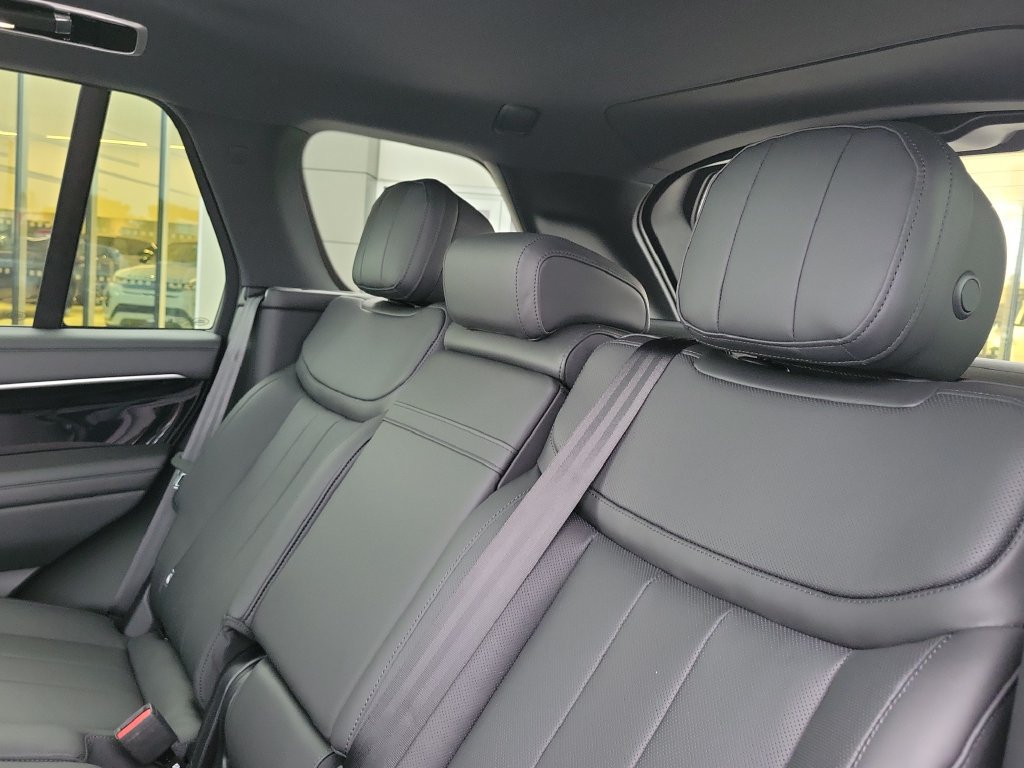New 2027 Land Rover Range Rover SE AWD/4WD image 15