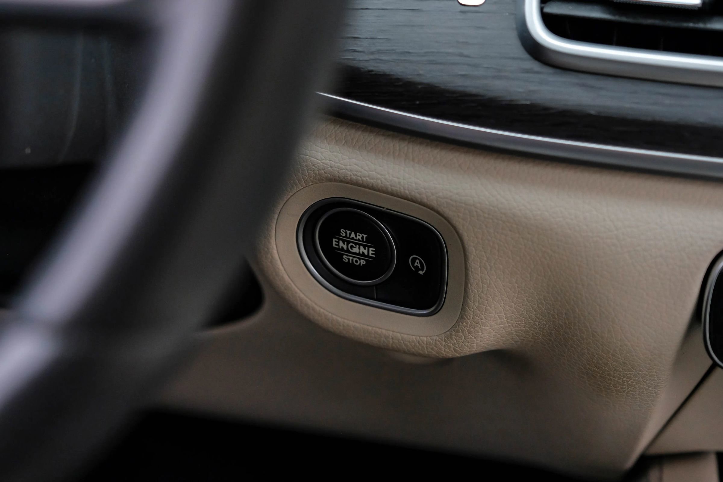 Used 2020 Mercedes-Benz GLS 450 4MATIC image 26