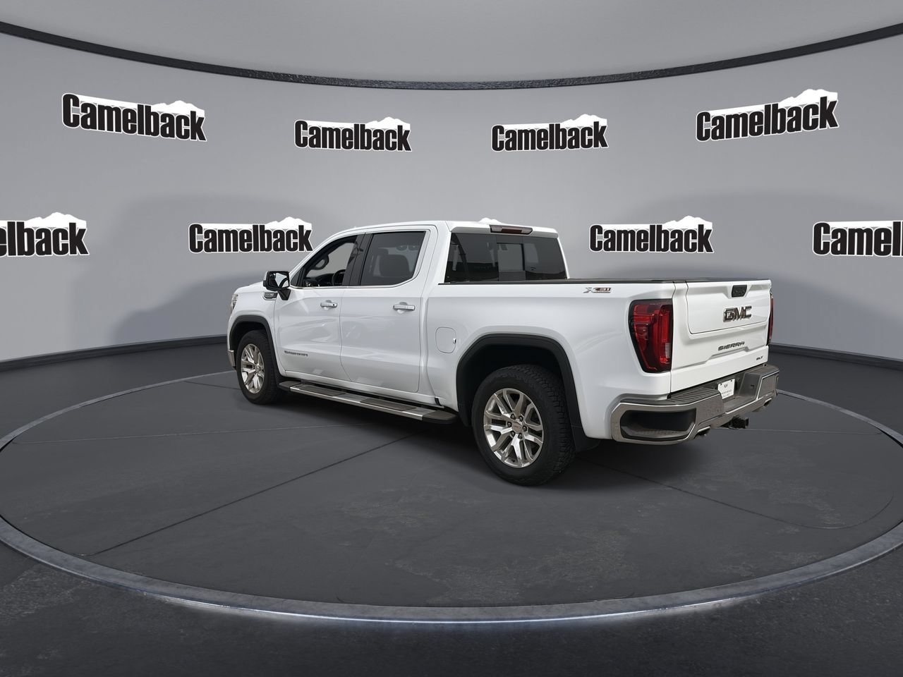 Used 2021 GMC Sierra 1500 SLT w/ SLT Premium Package AWD/4WD image 5