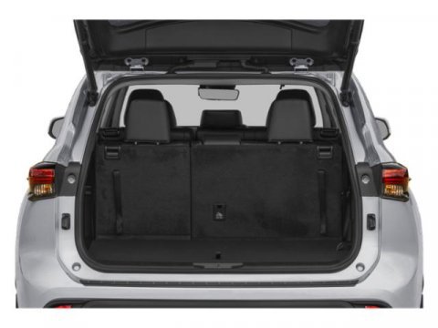 New 2025 Toyota Highlander XLE image 13