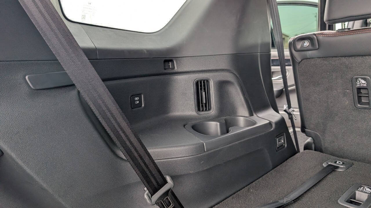 Used 2025 Honda Pilot TrailSport image 24
