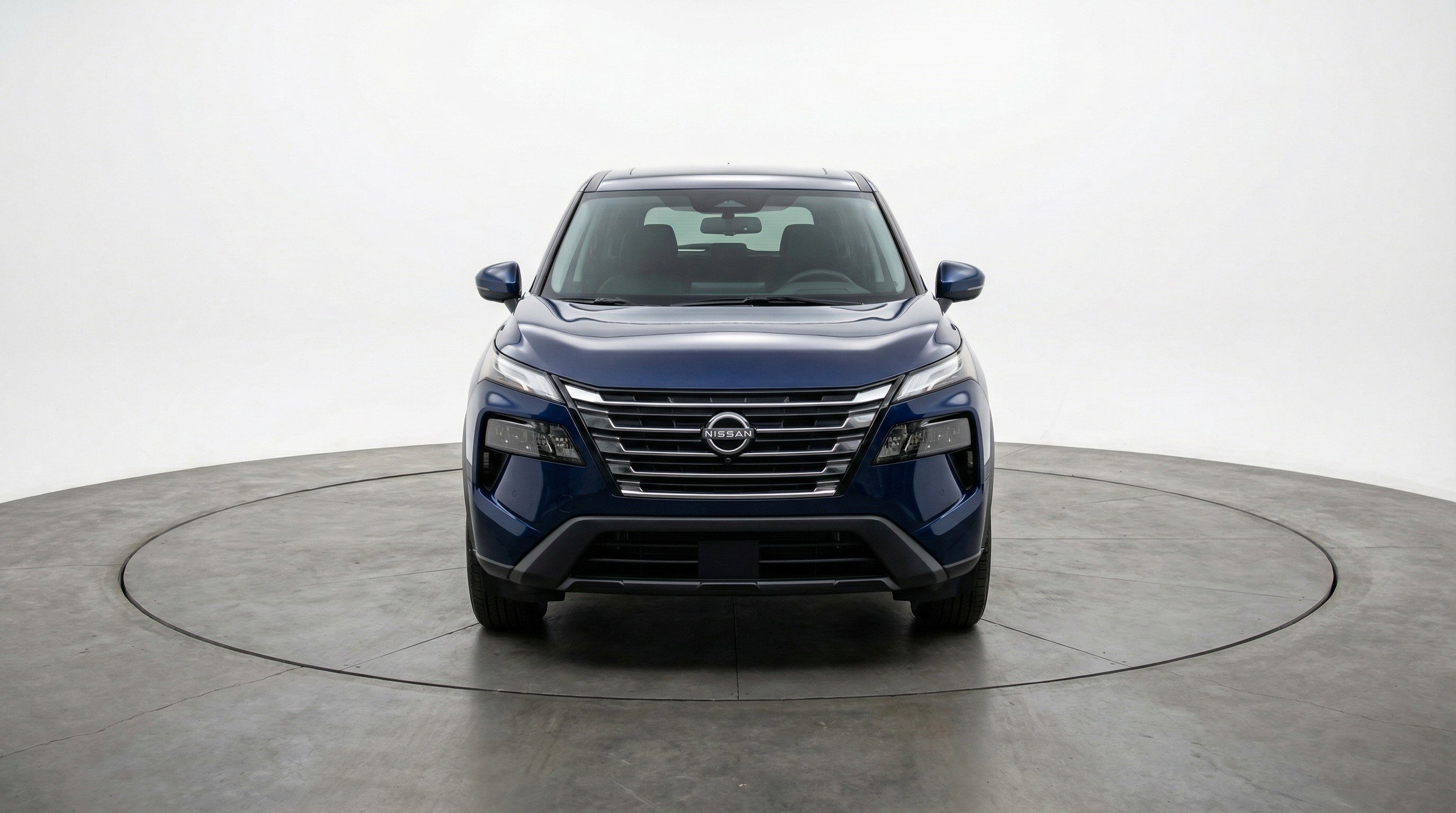 Used 2025 Nissan Rogue SV AWD/4WD image 2