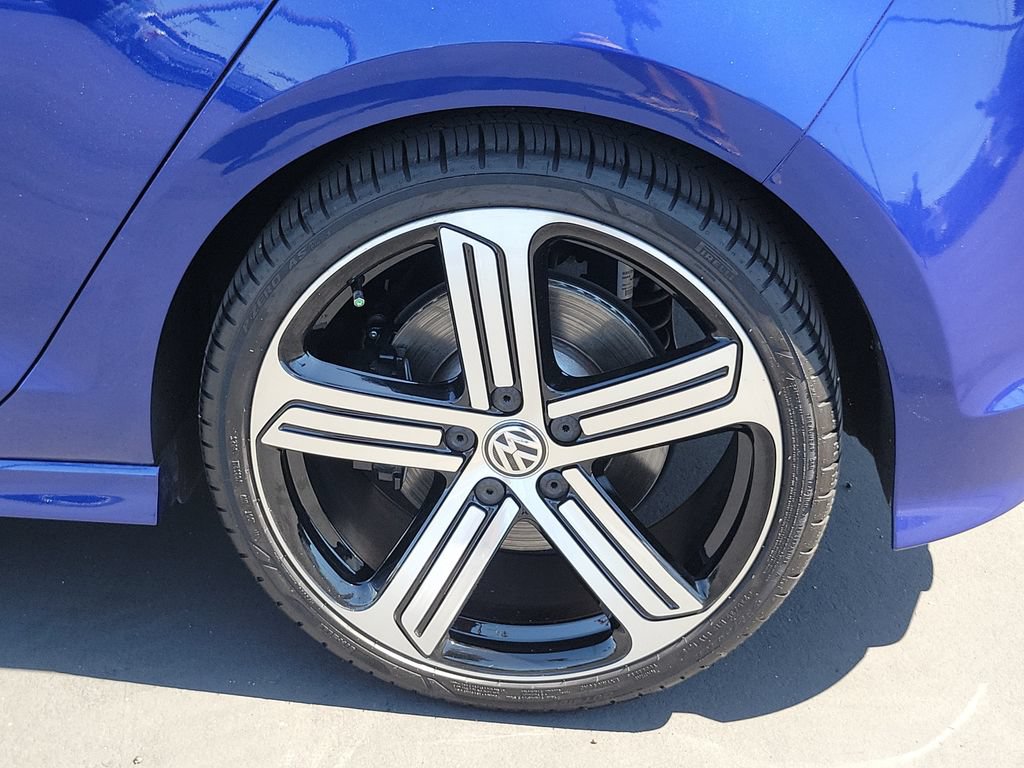 Used 2016 Volkswagen Golf 4-Door AWD/4WD image 28