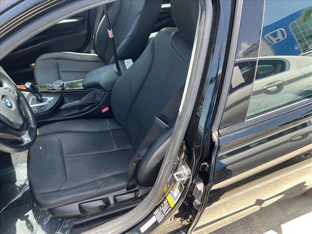 Used 2015 BMW 320i xDrive Sedan AWD/4WD image 12