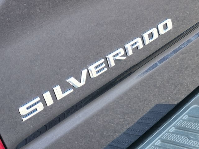 Used 2024 Chevrolet Silverado 1500 LT AWD/4WD image 7