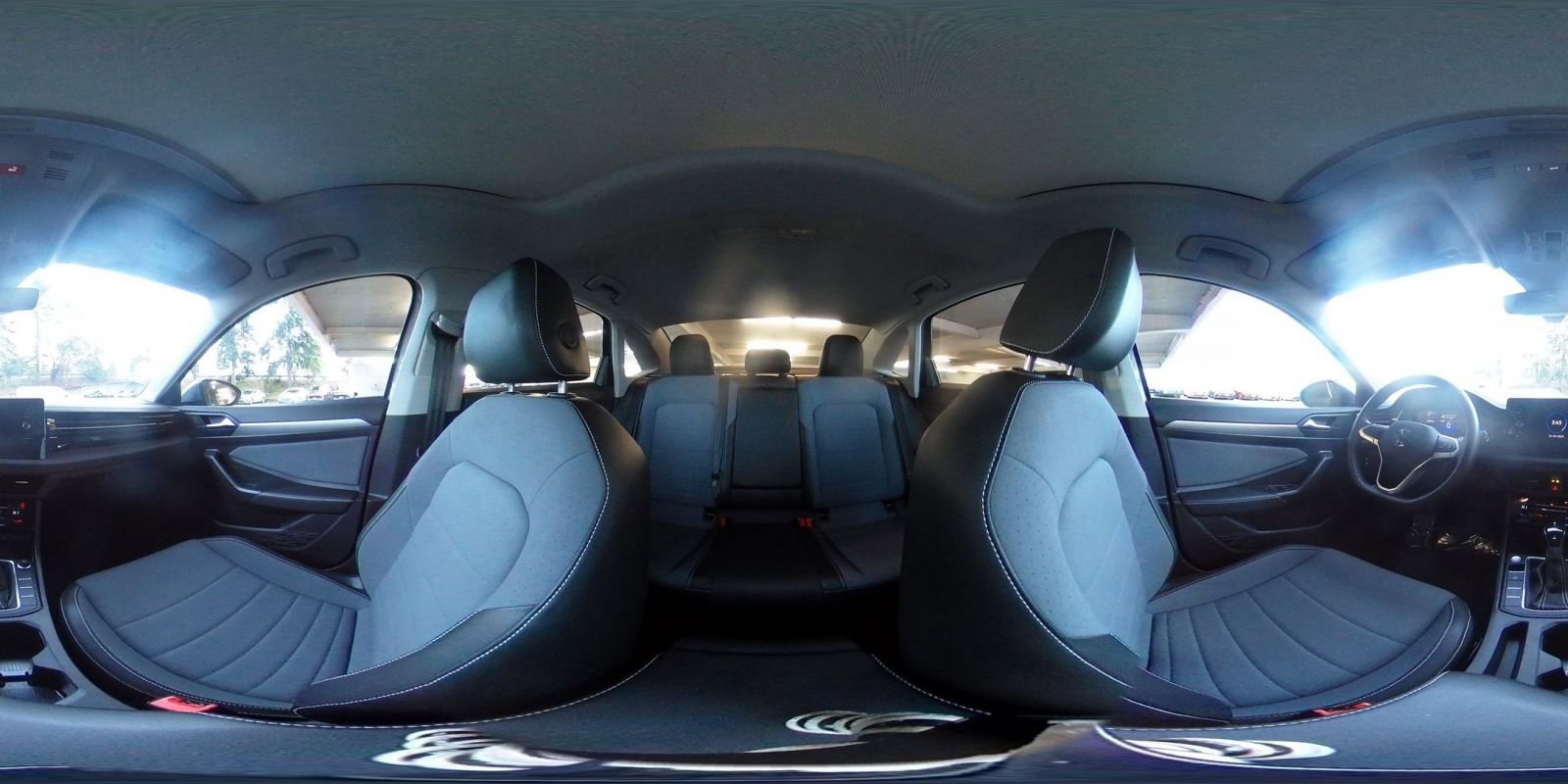 Used 2025 Volkswagen Jetta SE image 43