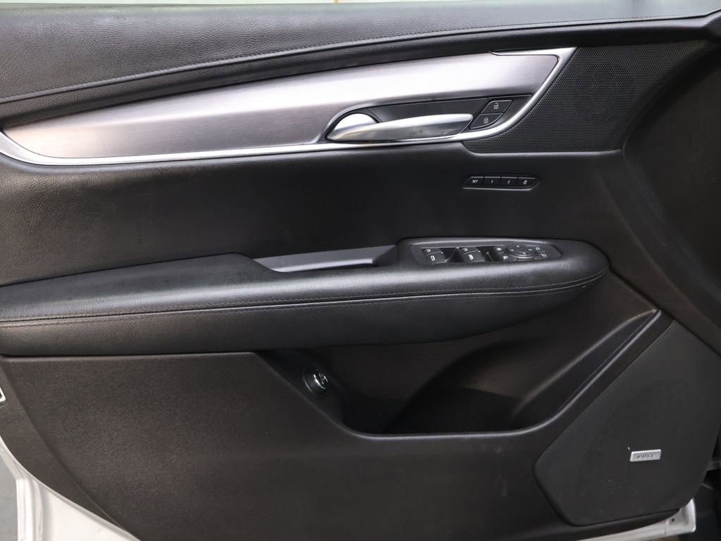 Used 2019 Cadillac XT5 Premium Luxury image 16