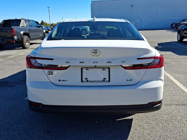 Certified 2025 Toyota Camry LE FWD image 5