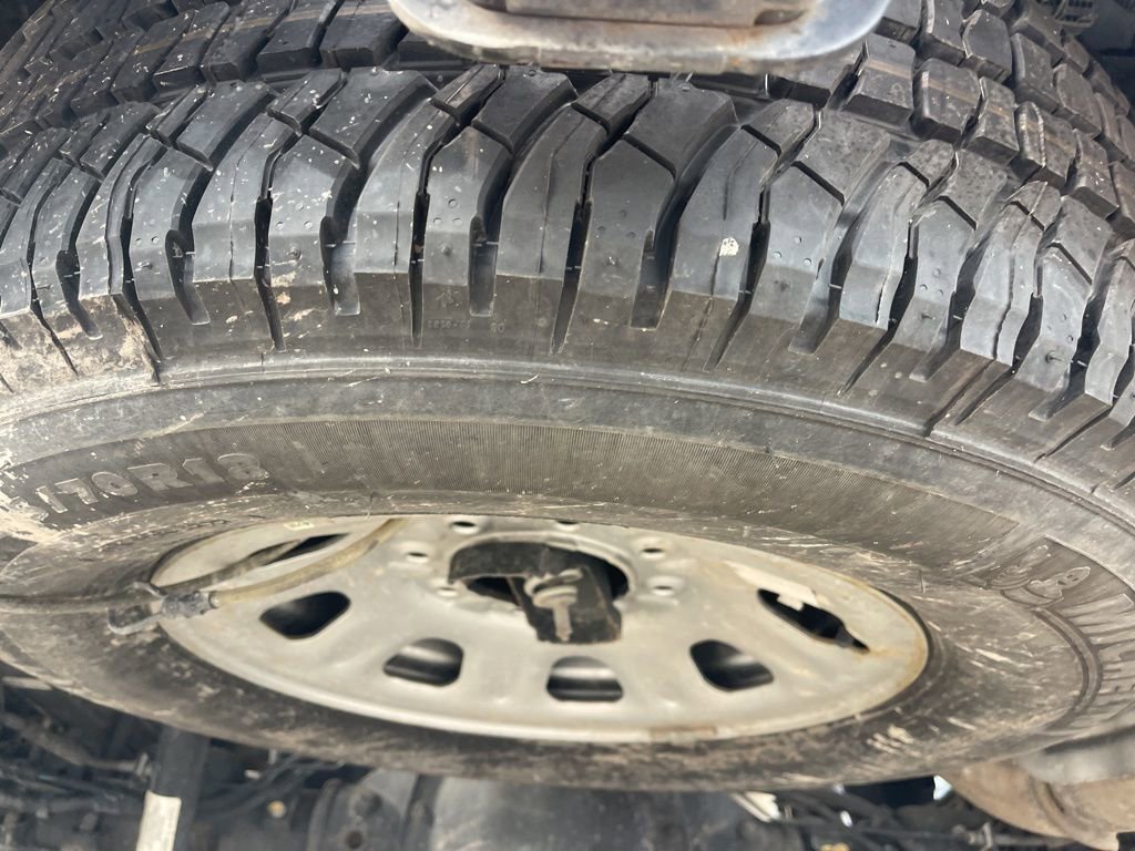 Used 2024 Chevrolet Silverado 2500 LT w/ Convenience Package image 32