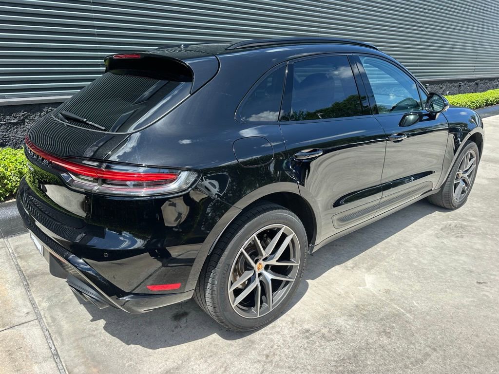Certified 2023 Porsche Macan AWD/4WD image 9