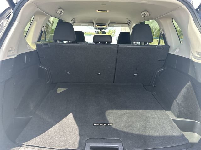 Used 2024 Nissan Rogue SV image 28